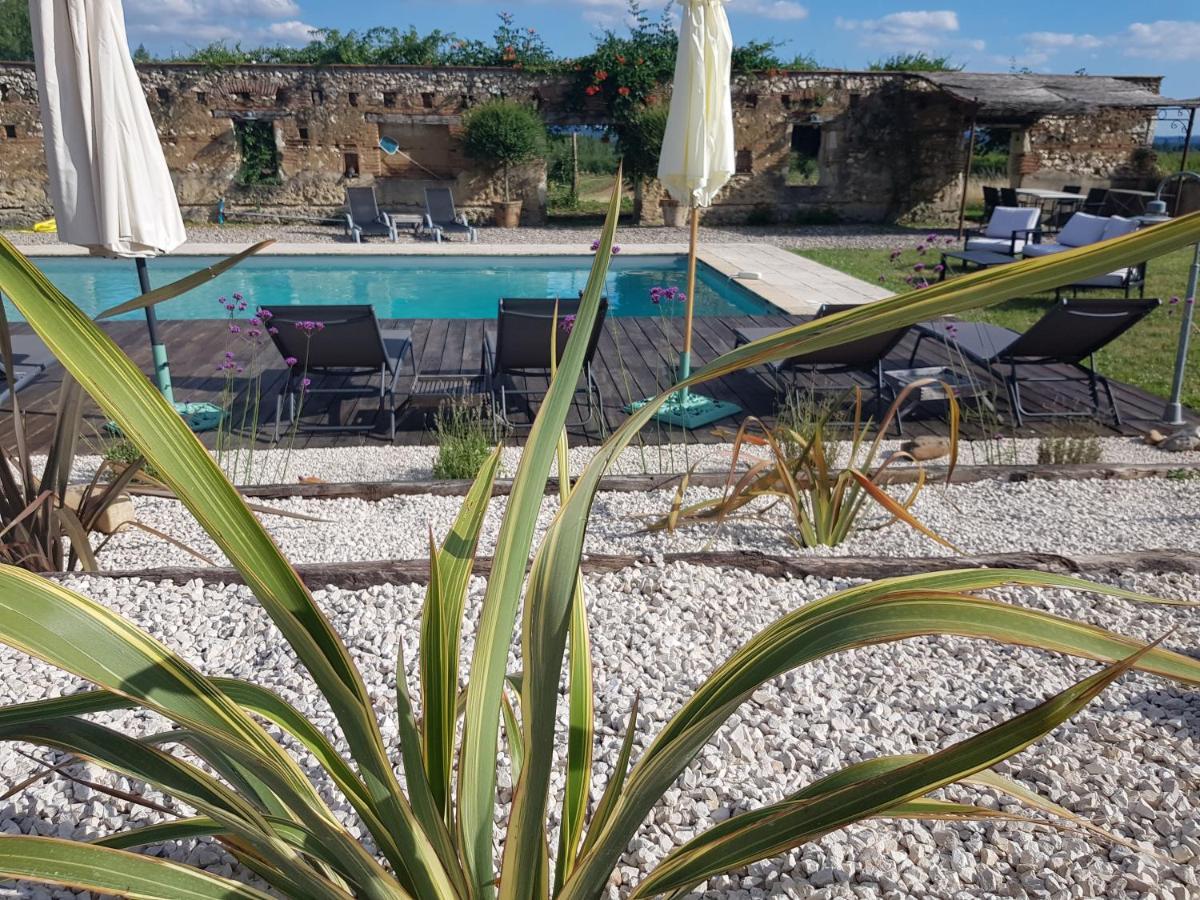Le Clos Du Murier Bed & Breakfast *