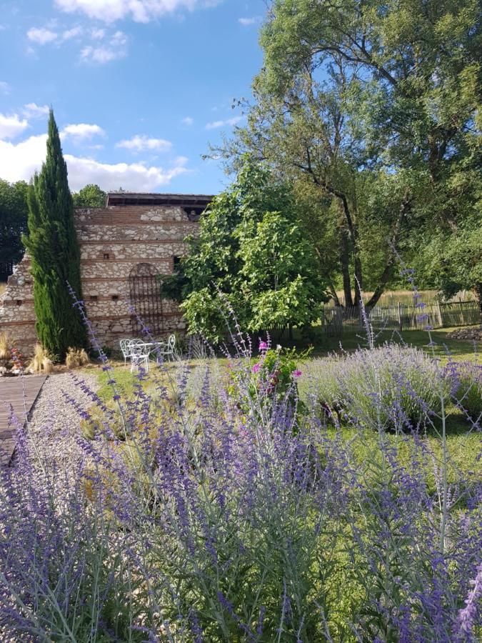 Le Clos Du Murier Bed & Breakfast Fongrave
