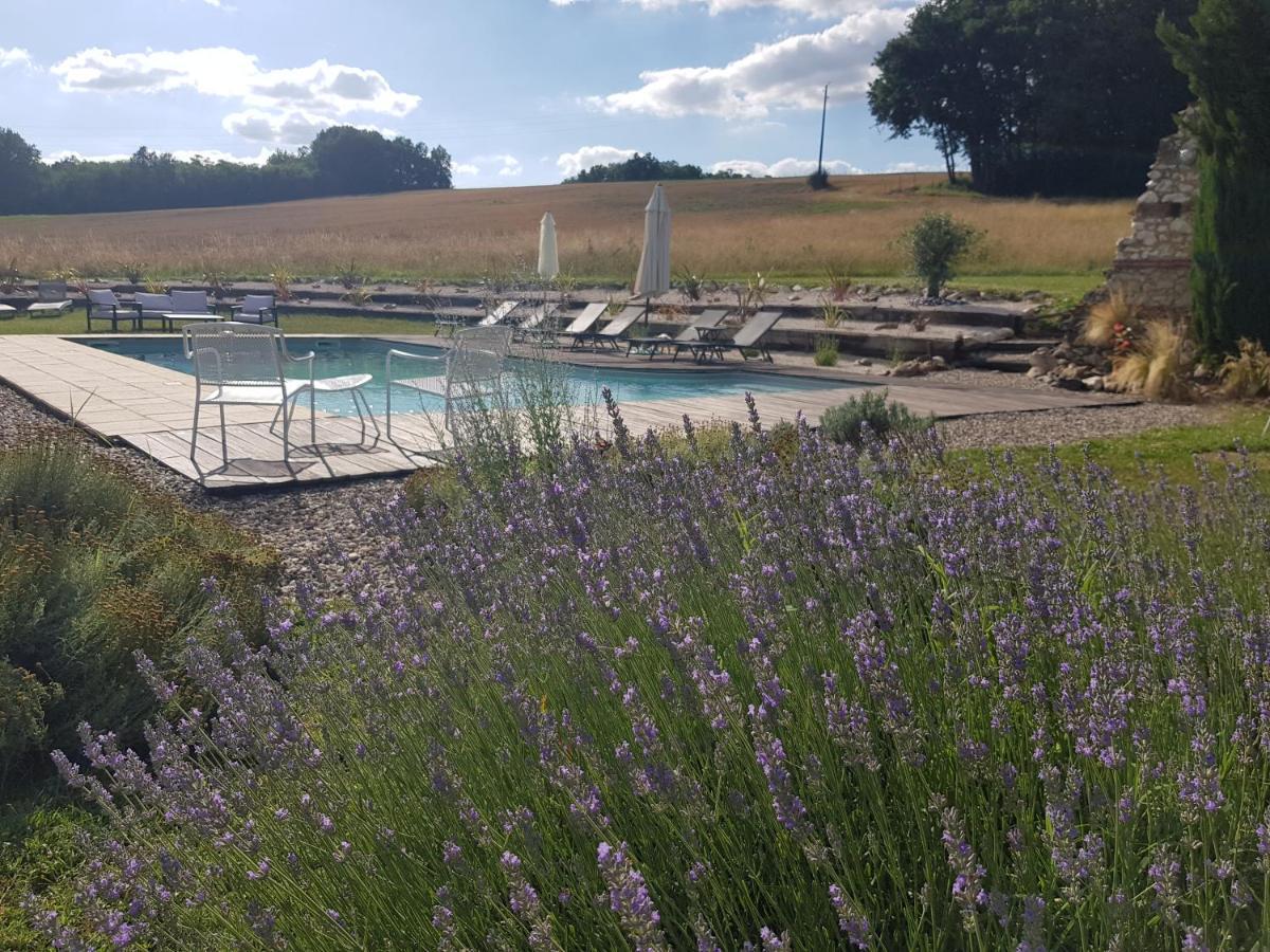 Le Clos Du Murier Bed & Breakfast *